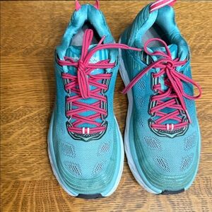 HOKA One One Bondi 6 size 9 W teal very good Women